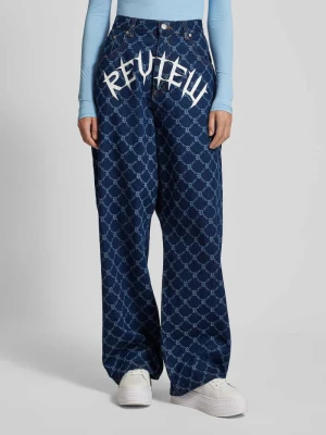 Jeansy o kroju super baggy REVIEW