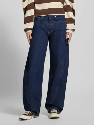 Jeansy o luźnym kroju z mieszanki bawełny Tommy Jeans