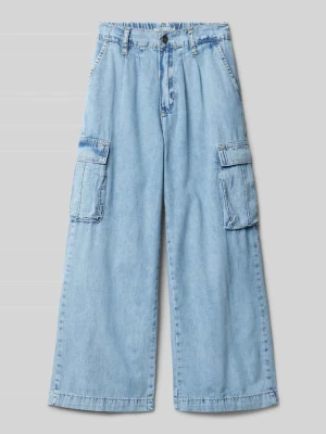 Jeansy o rozkloszowanym kroju z nakładanymi kieszeniami z patką Blue Effect