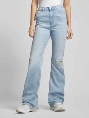 Jeansy o rozkloszowanym kroju z przetarciami model ‘SYLVIA’ Tommy Jeans