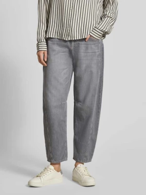 Jeansy o skróconym kroju barrel model ‘MEGAN’ BRAX