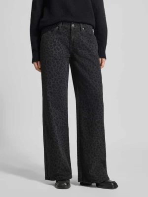 Jeansy o szerokim kroju ze zwierzęcym nadrukiem na całej powierzchni model ‘Medley’ mustang