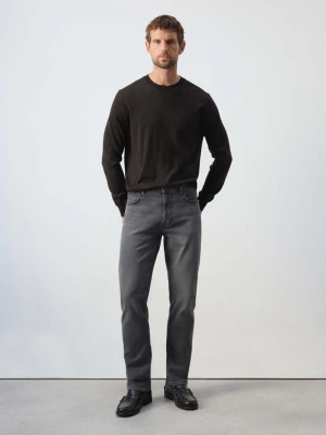 Jeansy Patrick slim fit Ultra Soft Touch szary denim - Mężczyzna - MANGO MAN