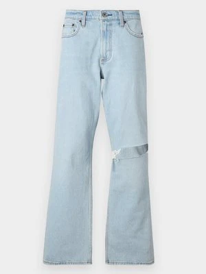 Jeansy Relaxed Fit Abercrombie & Fitch jasnoniebieski denim