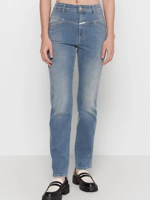 Jeansy Relaxed Fit Closed niebieski
