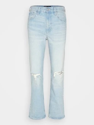 Jeansy Relaxed Fit GAP jasnoniebieski denim