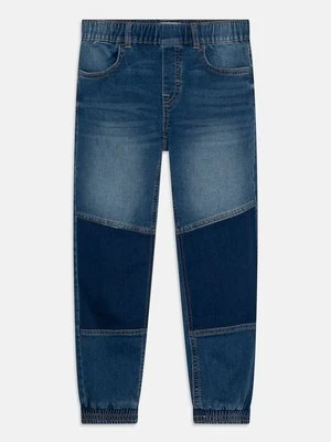 Jeansy Relaxed Fit Lindex