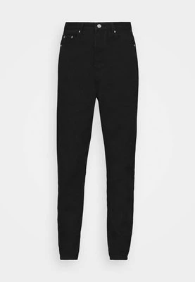 Jeansy Relaxed Fit Missguided