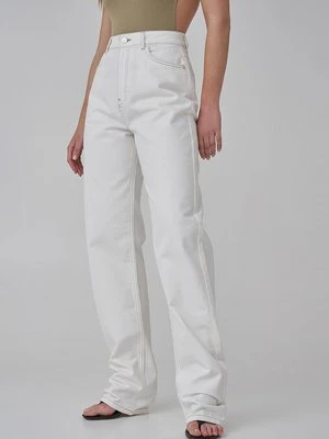 Jeansy Relaxed Fit NA-KD