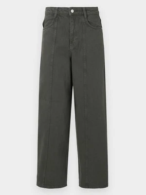 Jeansy Relaxed Fit Only