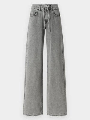 Jeansy Relaxed Fit SOMETHINGNEW
