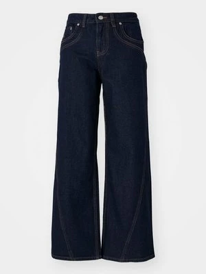 Jeansy Relaxed Fit The Ragged Priest