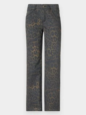 Jeansy Relaxed Fit The Ragged Priest