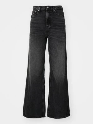 Jeansy Relaxed Fit Tommy Jeans