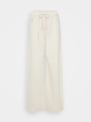 Jeansy Relaxed Fit Vero Moda Tall
