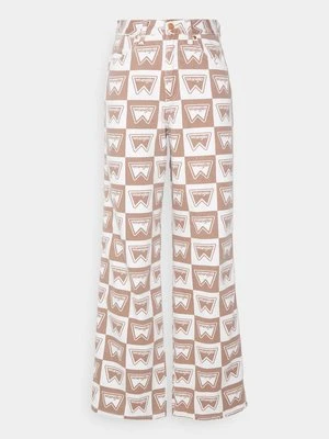 Jeansy Relaxed Fit Wrangler