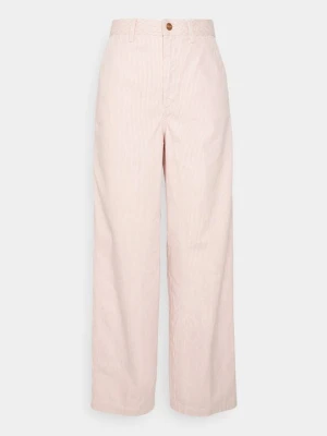 Jeansy Relaxed Fit Wrangler różowy