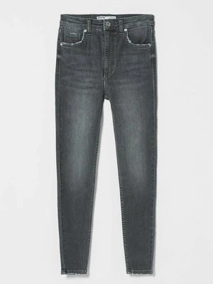 Jeansy Skinny Fit Bershka