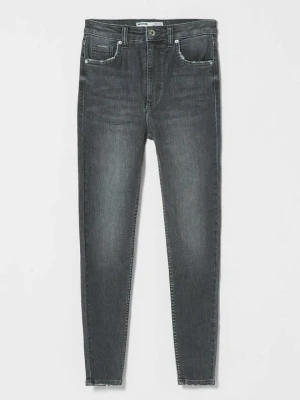 Jeansy Skinny Fit Bershka szary