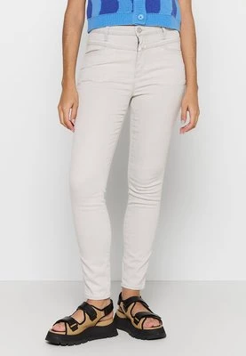 Jeansy Skinny Fit closed