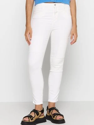 Jeansy Skinny Fit closed