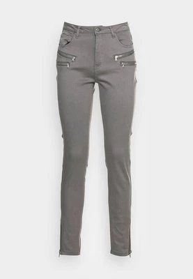 Jeansy Skinny Fit Freequent