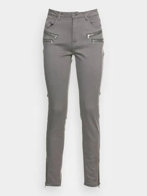 Jeansy Skinny Fit Freequent