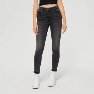 Jeansy skinny fit mid waist czarne House