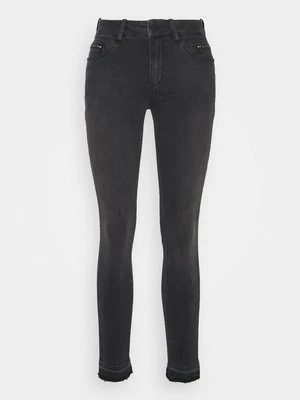 Jeansy Skinny Fit Pieszak