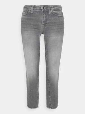 Jeansy Skinny Fit Vero Moda Petite