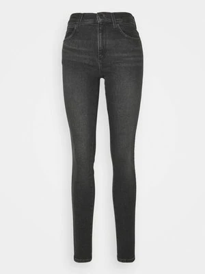 Jeansy Skinny Fit Wrangler