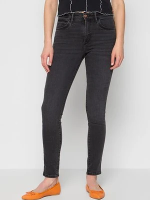 Jeansy Skinny Fit Wrangler