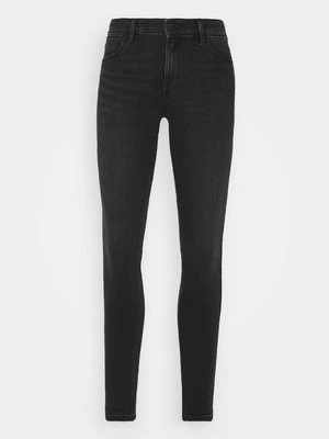Jeansy Skinny Fit Wrangler