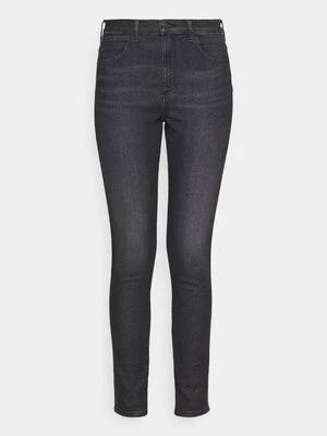 Jeansy Skinny Fit Wrangler