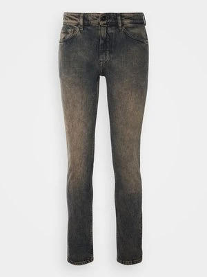 Jeansy Slim Fit Boss