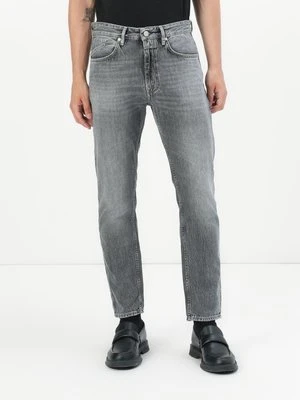 Jeansy Slim Fit closed