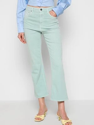 Jeansy Slim Fit closed