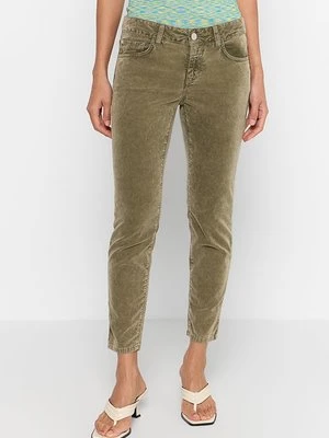 Jeansy Slim Fit closed