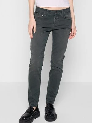 Jeansy Slim Fit closed