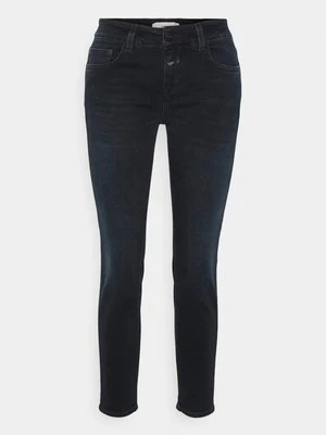 Jeansy Slim Fit Closed niebieski