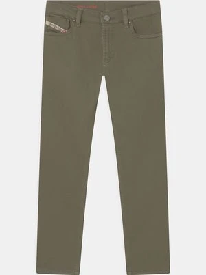 Jeansy Slim Fit Diesel