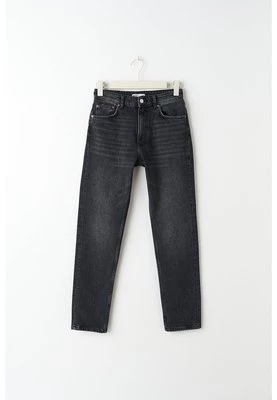 Jeansy Slim Fit Gina Tricot