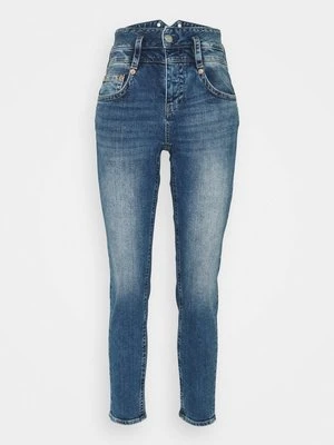 Jeansy Slim Fit Herrlicher