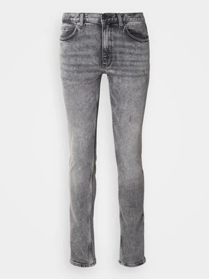 Jeansy Slim Fit HUGO