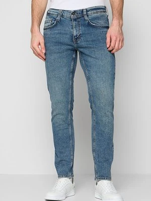 Jeansy Slim Fit Mustang rinsed denim