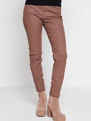 Jeansy Slim Fit Sisley