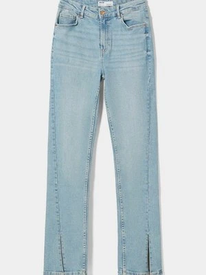 Jeansy Straight Leg Bershka jasnoniebieski denim