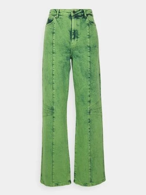 Jeansy Straight Leg Gestuz