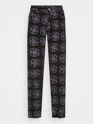 Jeansy Straight Leg Pegador