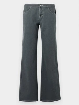 Jeansy Straight Leg Roxy